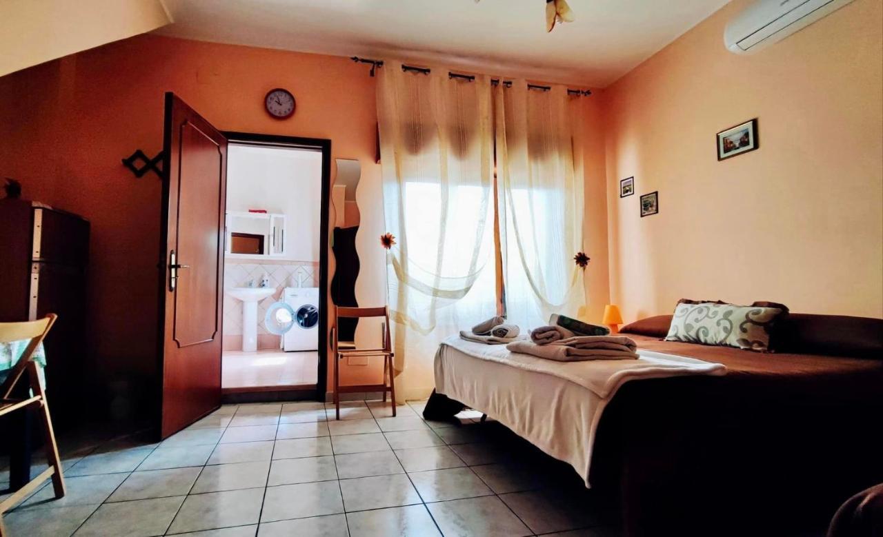 Casa Holiday Sea Etna Di Enza Linguaglossa Luaran gambar