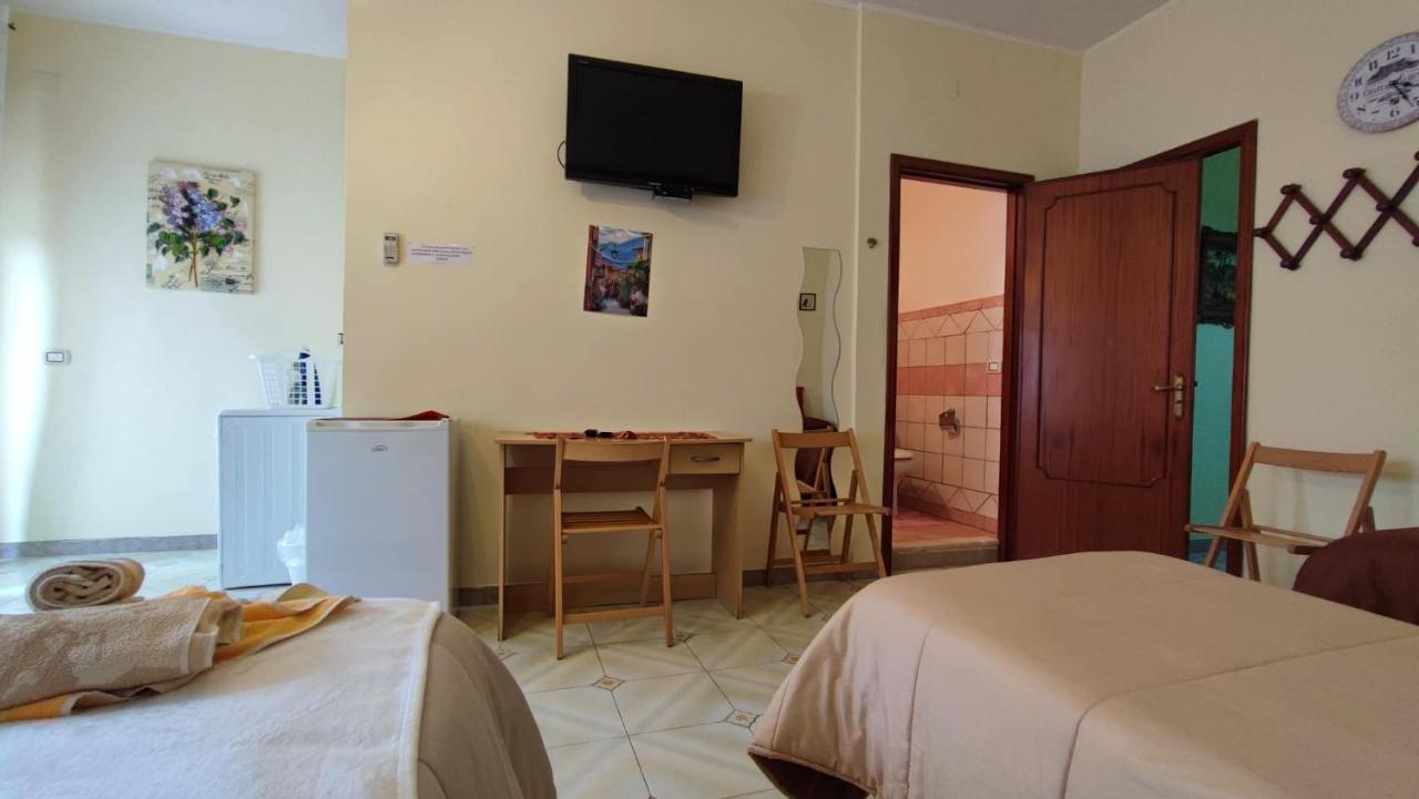 Casa Holiday Sea Etna Di Enza Linguaglossa Luaran gambar