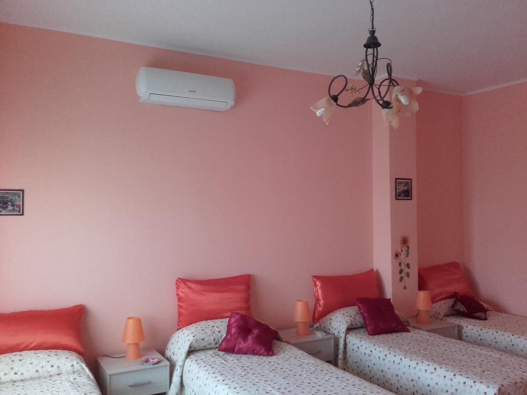 Casa Holiday Sea Etna Di Enza Linguaglossa Luaran gambar
