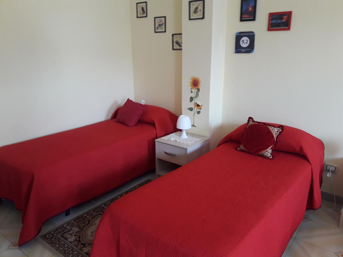 Casa Holiday Sea Etna Di Enza Linguaglossa Luaran gambar