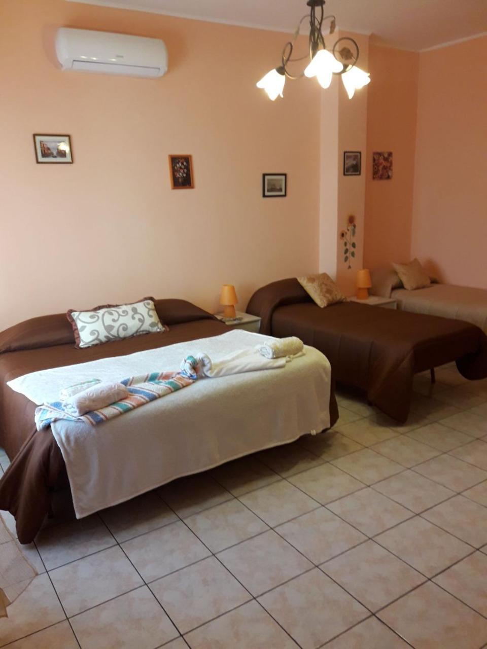 Casa Holiday Sea Etna Di Enza Linguaglossa Luaran gambar